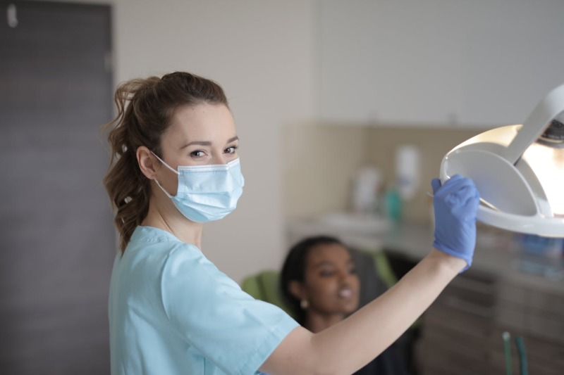 Innowacje w świecie stomatologii: nowoczesne rozwiązania dla profesjonalistów
